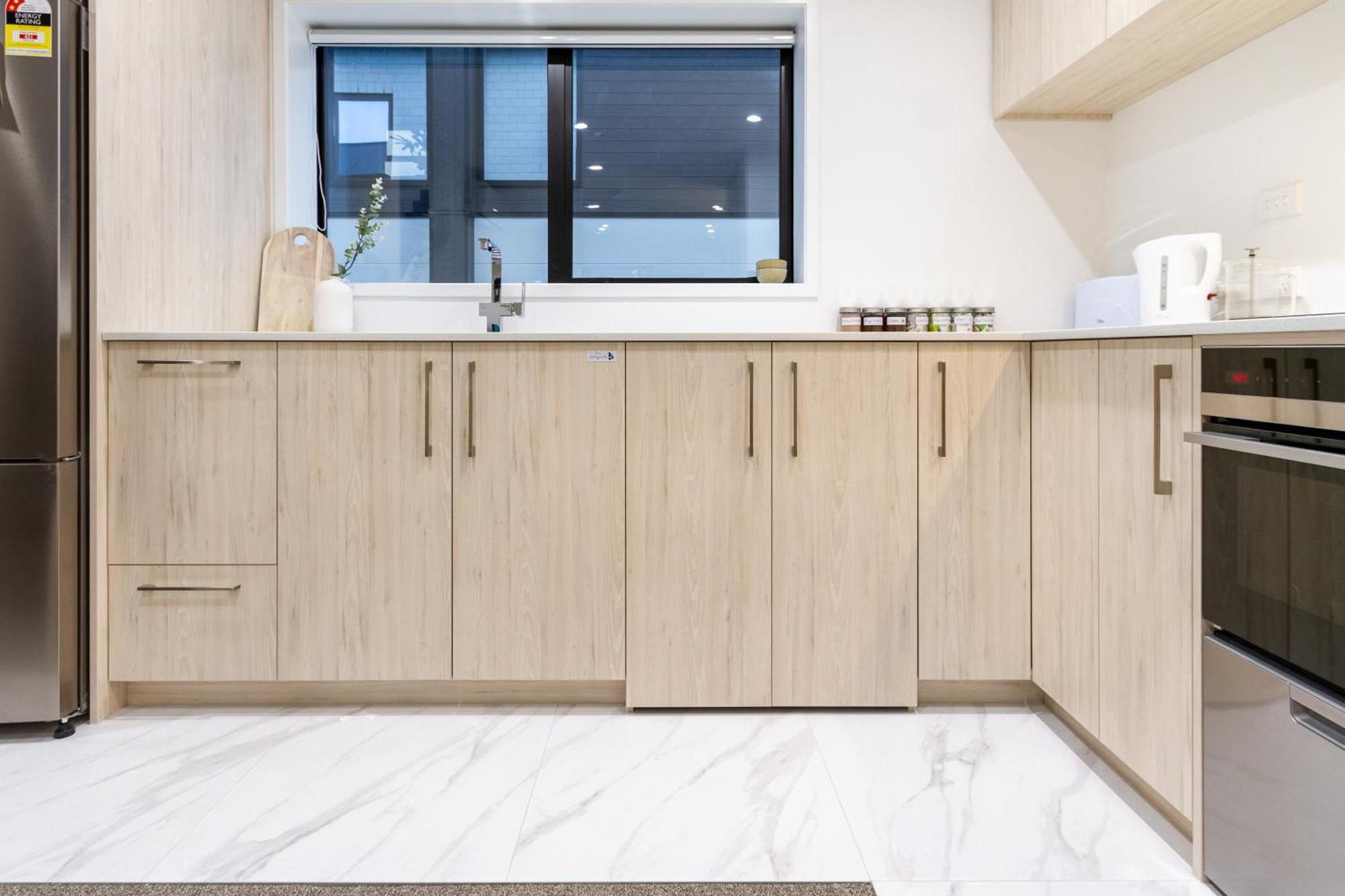 Апартаменты Urban Retreat: 2-Br Gem In Central Крайстчёрч Экстерьер фото